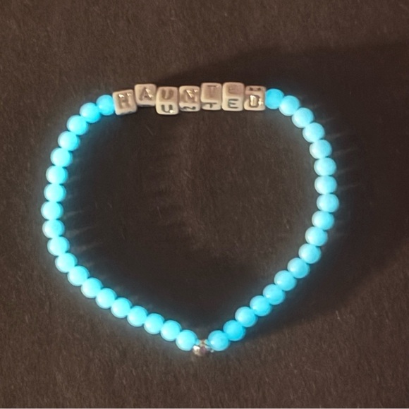 Glow in the dark friendship bracelet - Picture 2 of 2